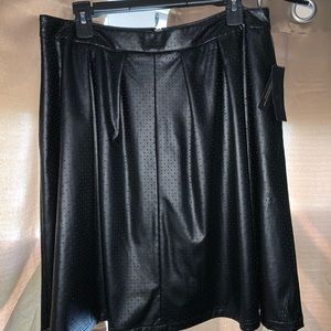 Worthington pleather knee length skirt